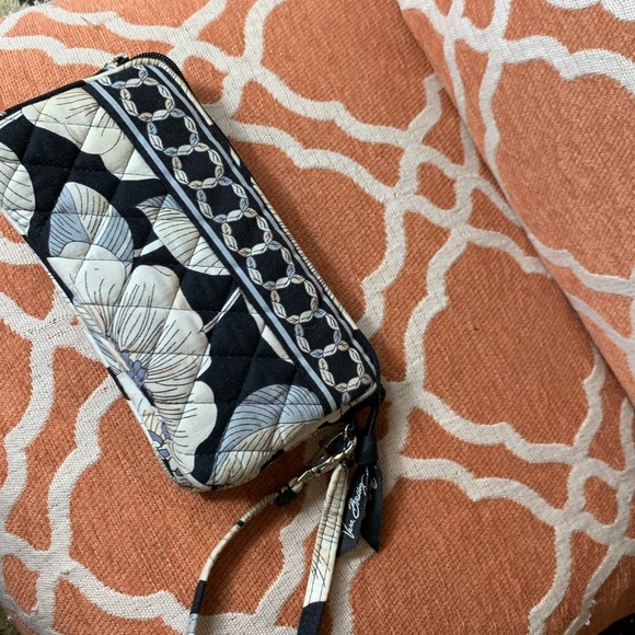 Vera Bradley black gray cream floral wristlet - Picture 8 of 9